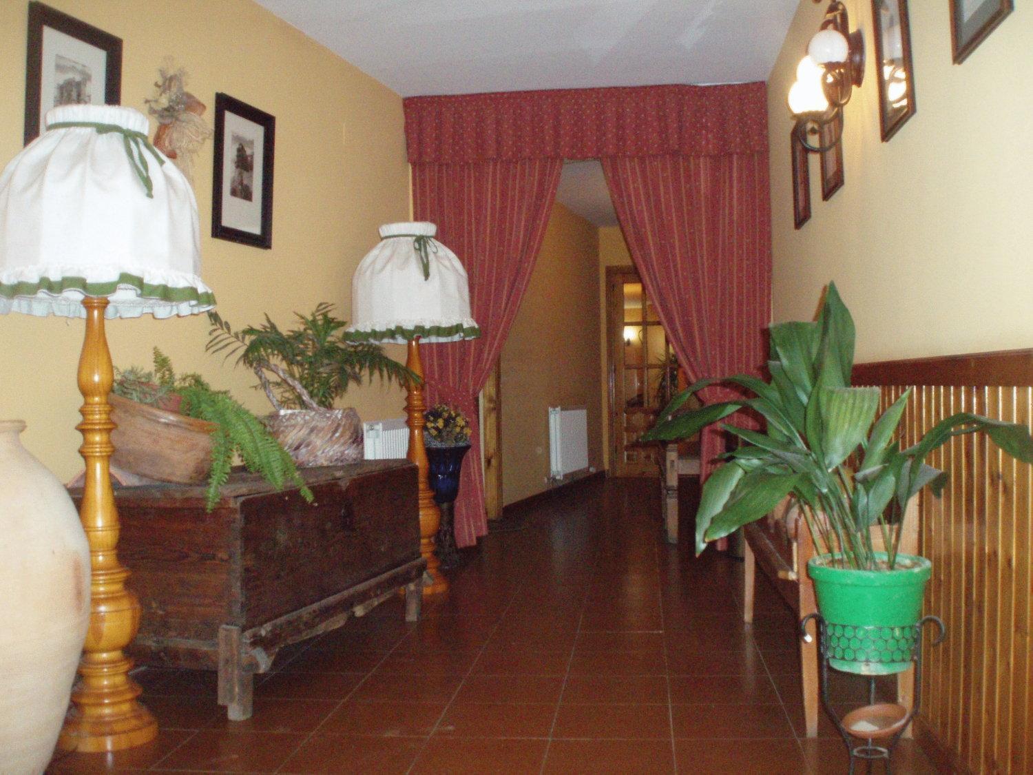Hostal Restaurante La Muralla Canete  Dış mekan fotoğraf
