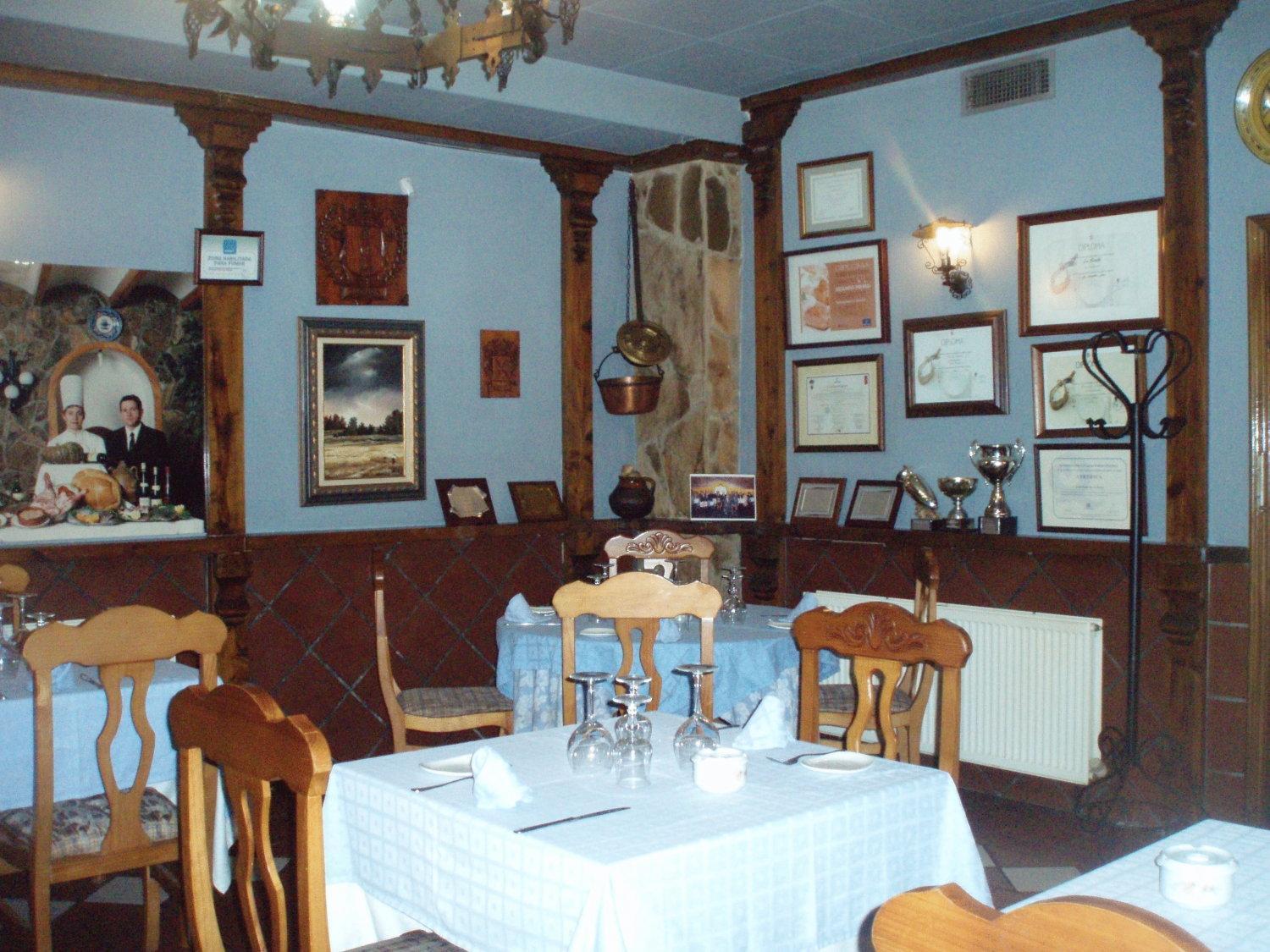 Hostal Restaurante La Muralla Canete  Dış mekan fotoğraf